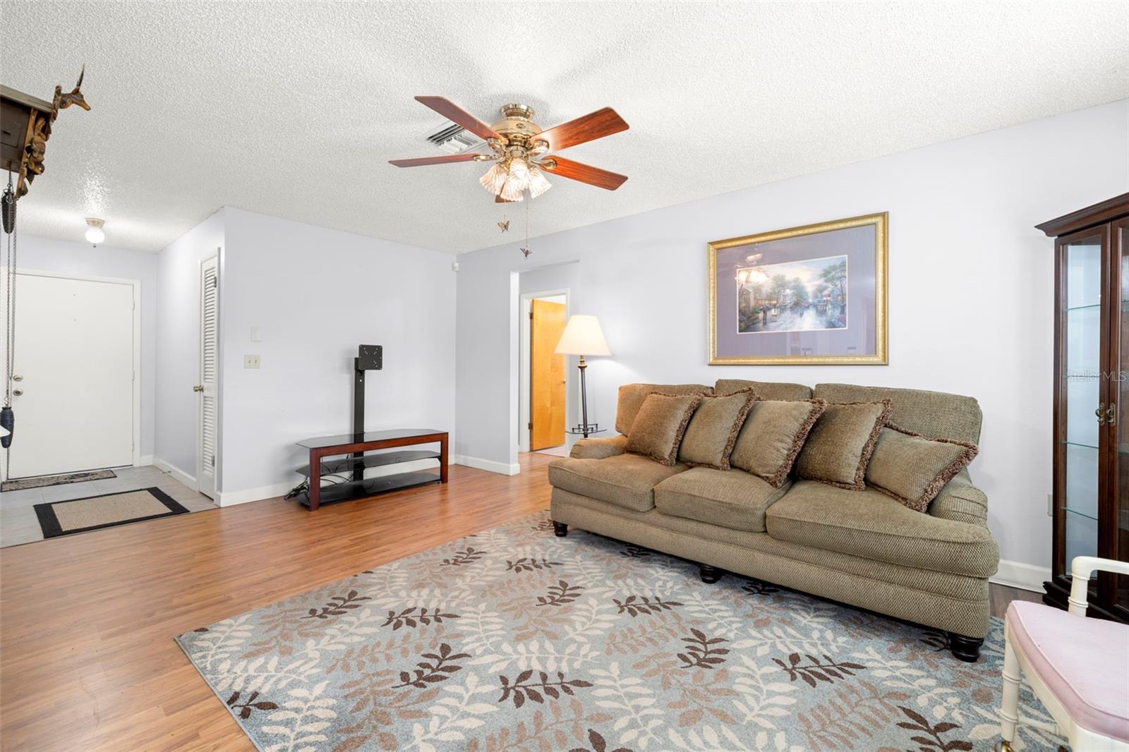 Image 4 of 25 For 4706 Cypress Tree Drive