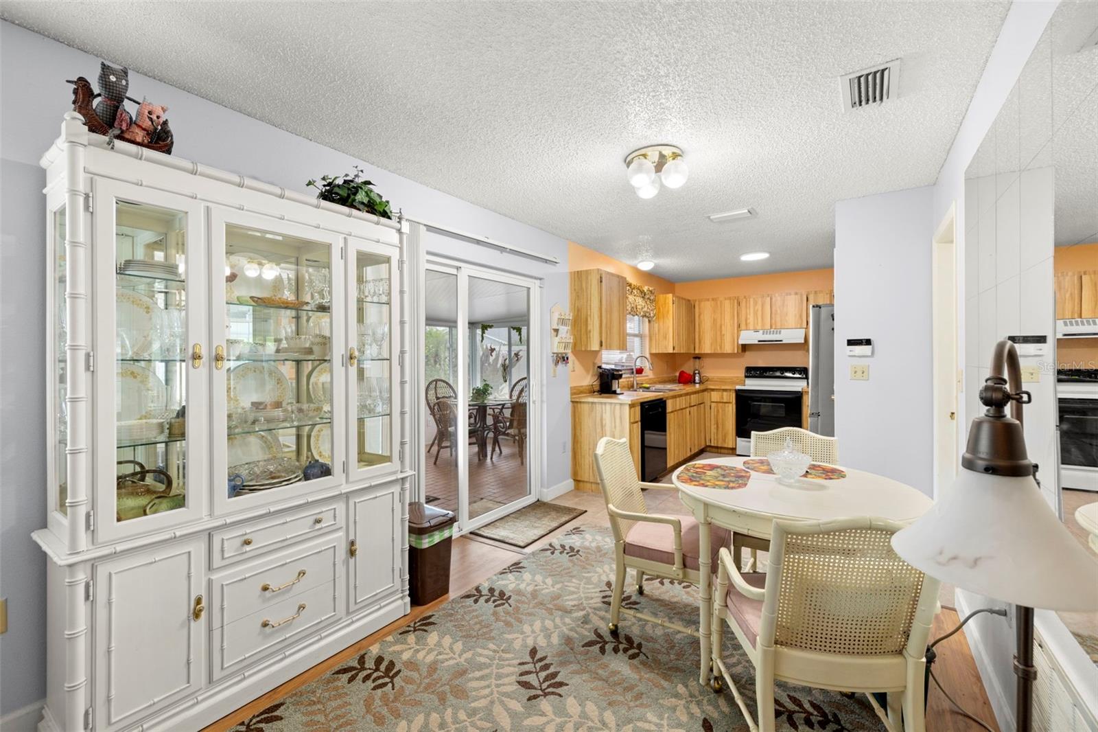 Image 6 of 25 For 4706 Cypress Tree Drive