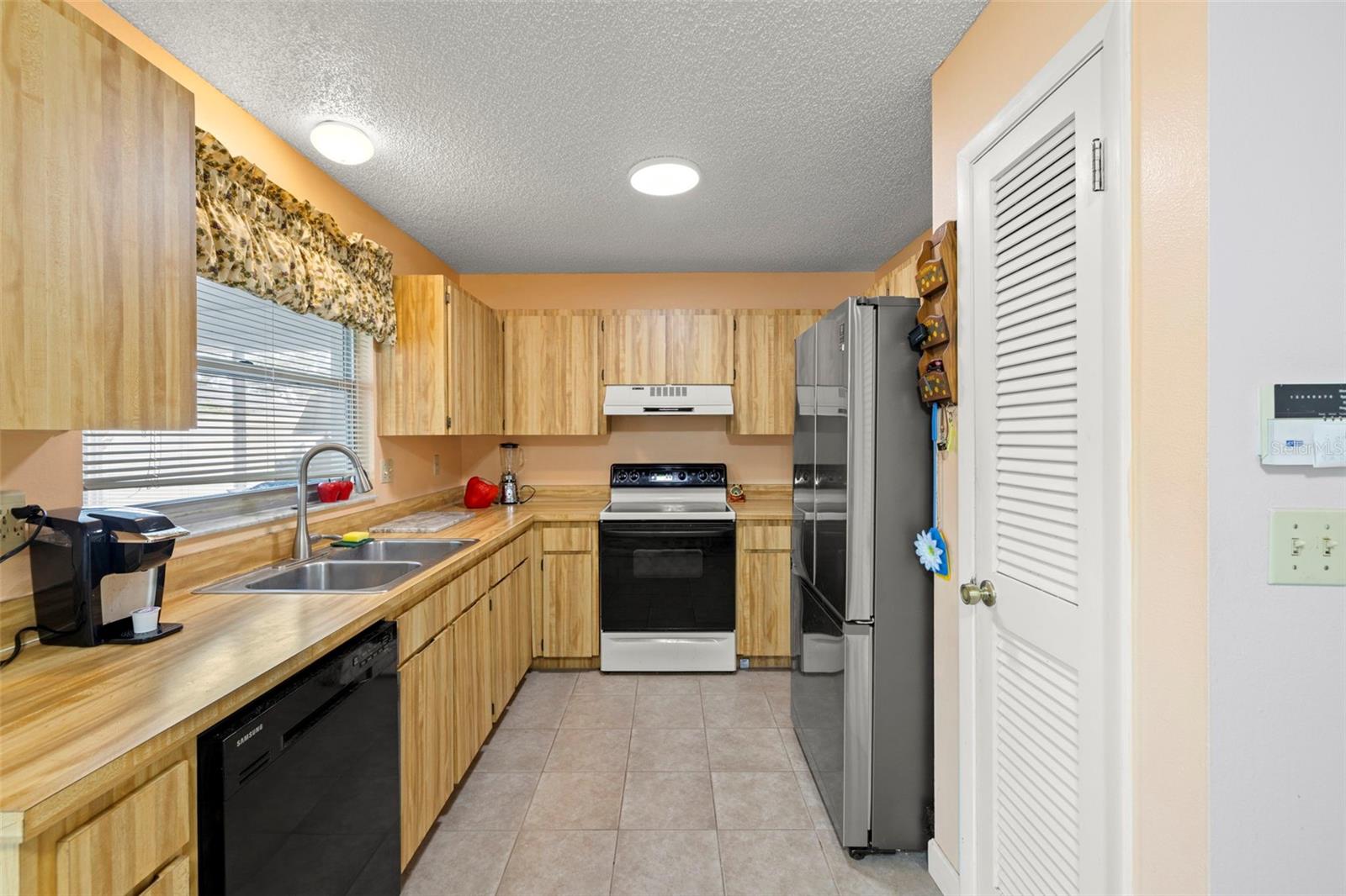 Image 9 of 25 For 4706 Cypress Tree Drive