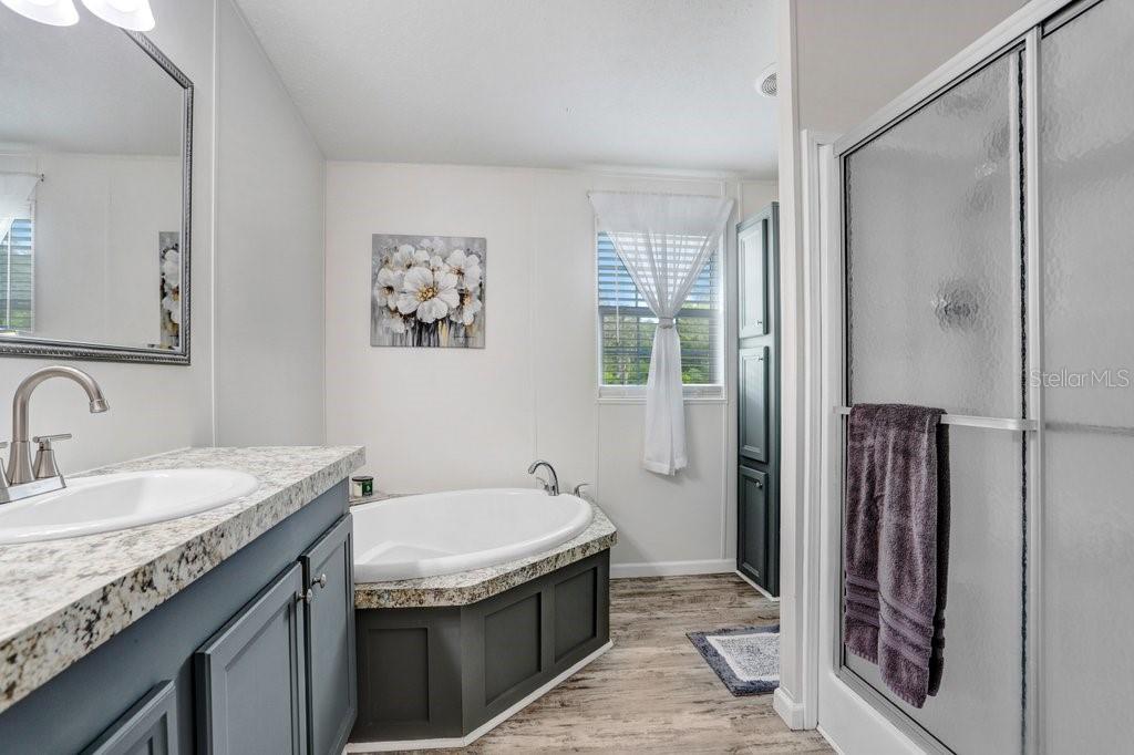 Image 16 of 49 For 16430 Royalton Lane