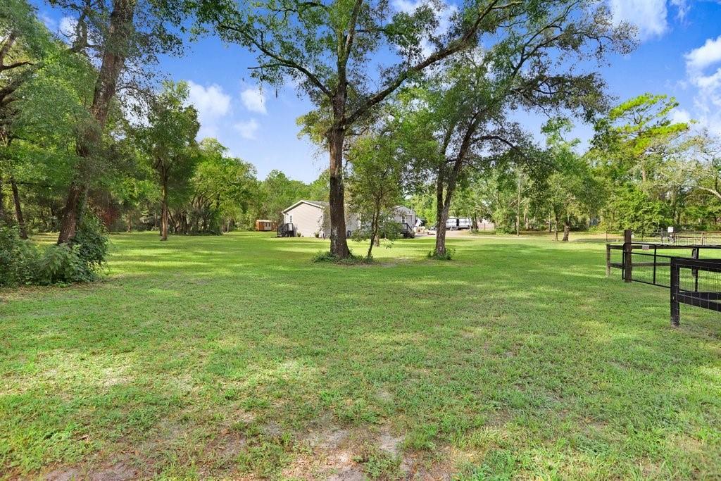 Image 41 of 49 For 16430 Royalton Lane