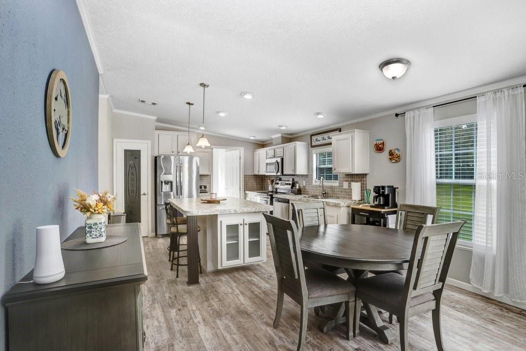 Image 9 of 49 For 16430 Royalton Lane