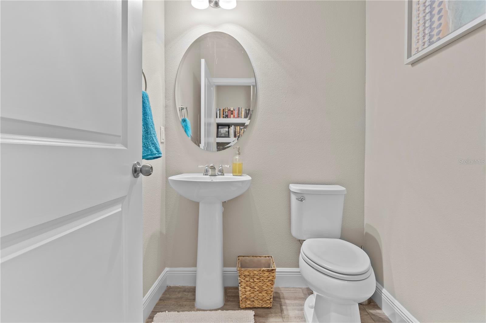 Listing photo id 8 for 17812 Althea Blue Place