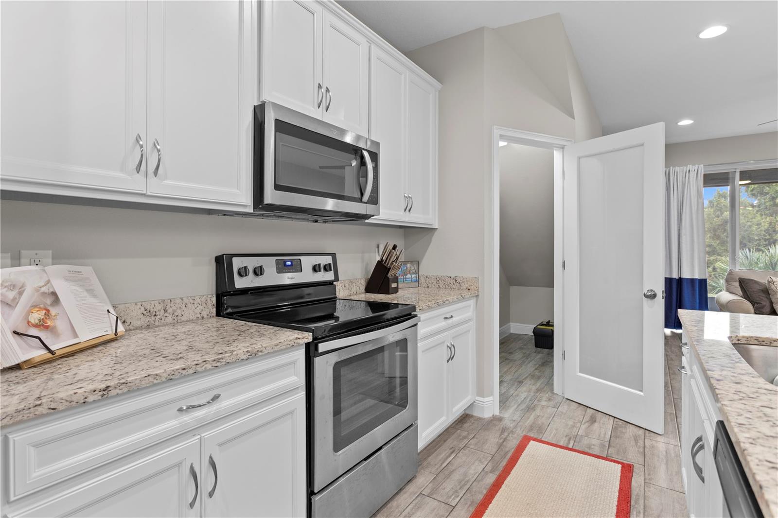 Listing photo id 5 for 17812 Althea Blue Place
