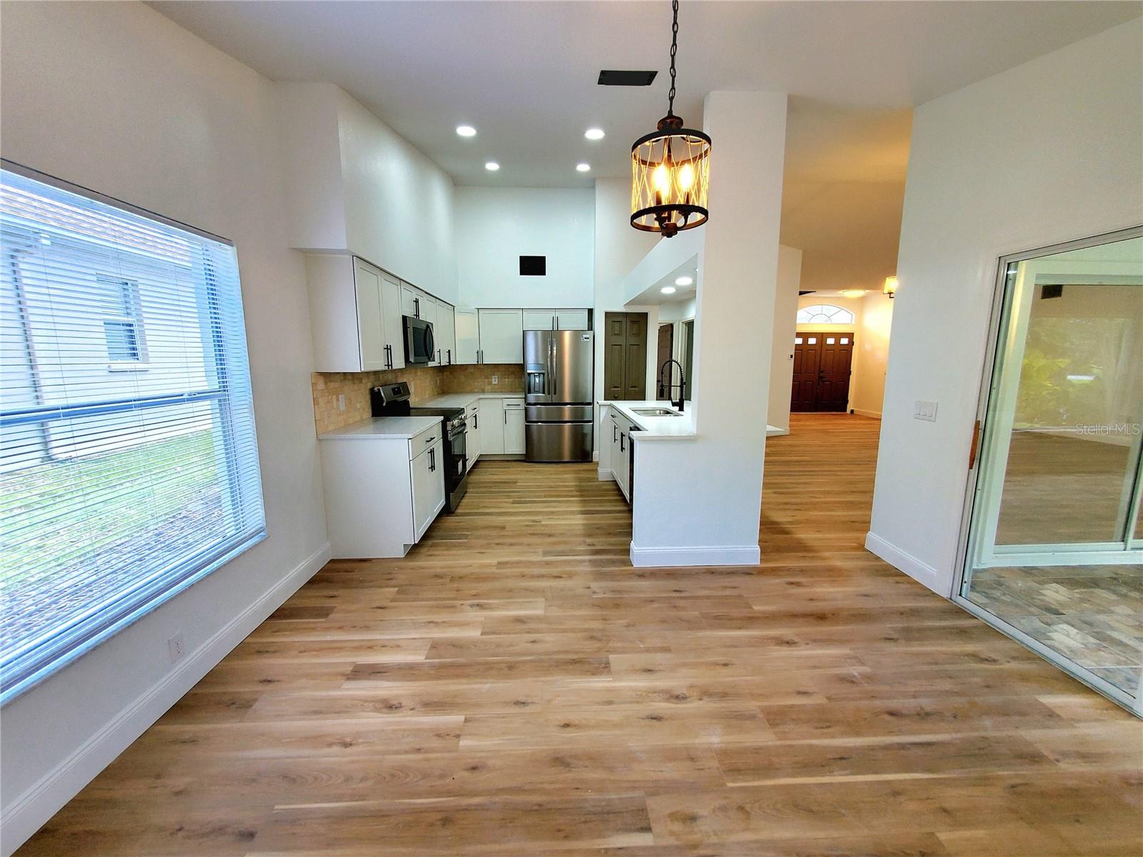 Listing photo id 17 for 1517 Morning Rose Place