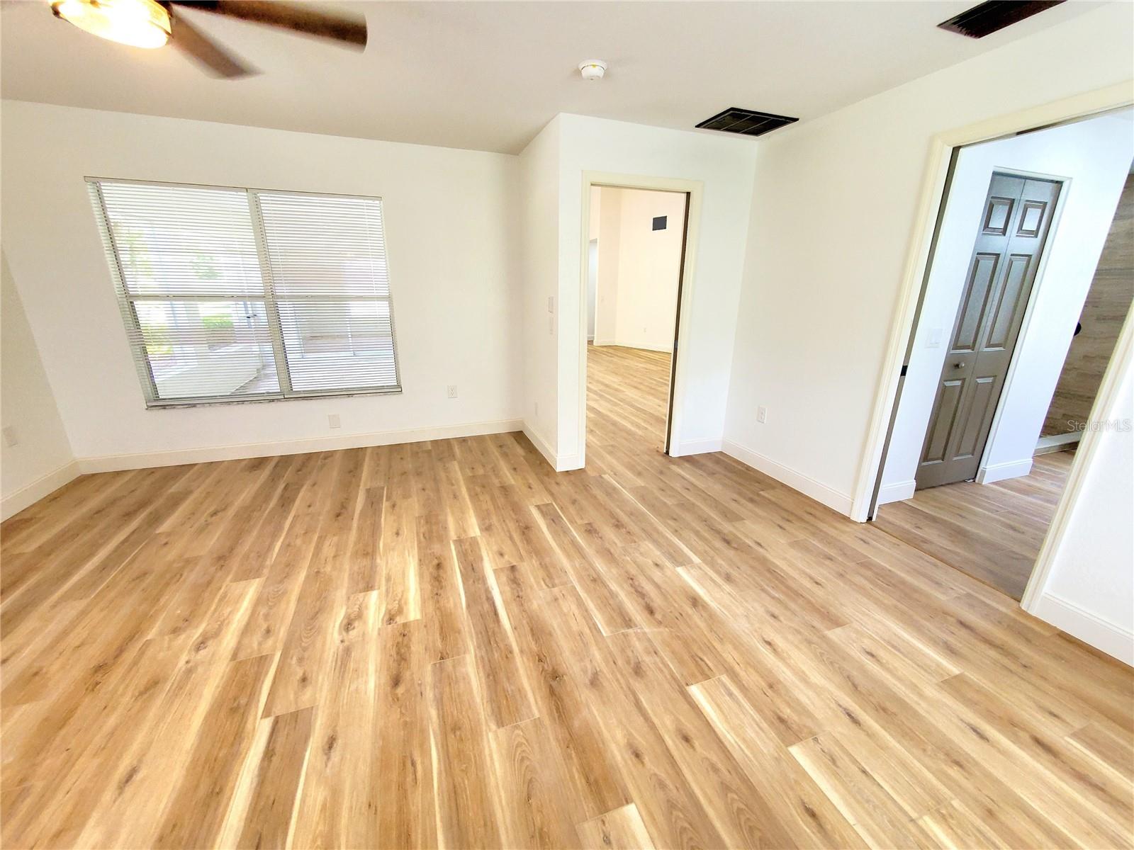 Listing photo id 20 for 1517 Morning Rose Place