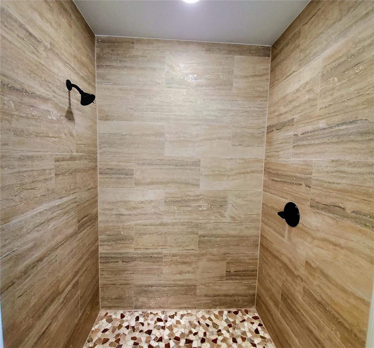 Listing photo id 24 for 1517 Morning Rose Place