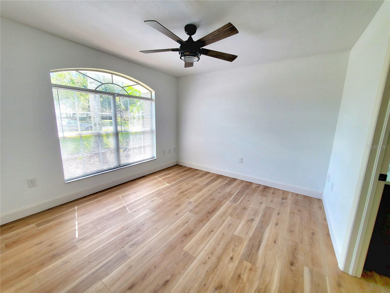 Listing photo id 26 for 1517 Morning Rose Place