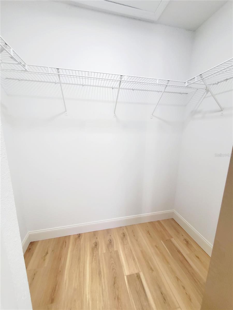 Listing photo id 27 for 1517 Morning Rose Place