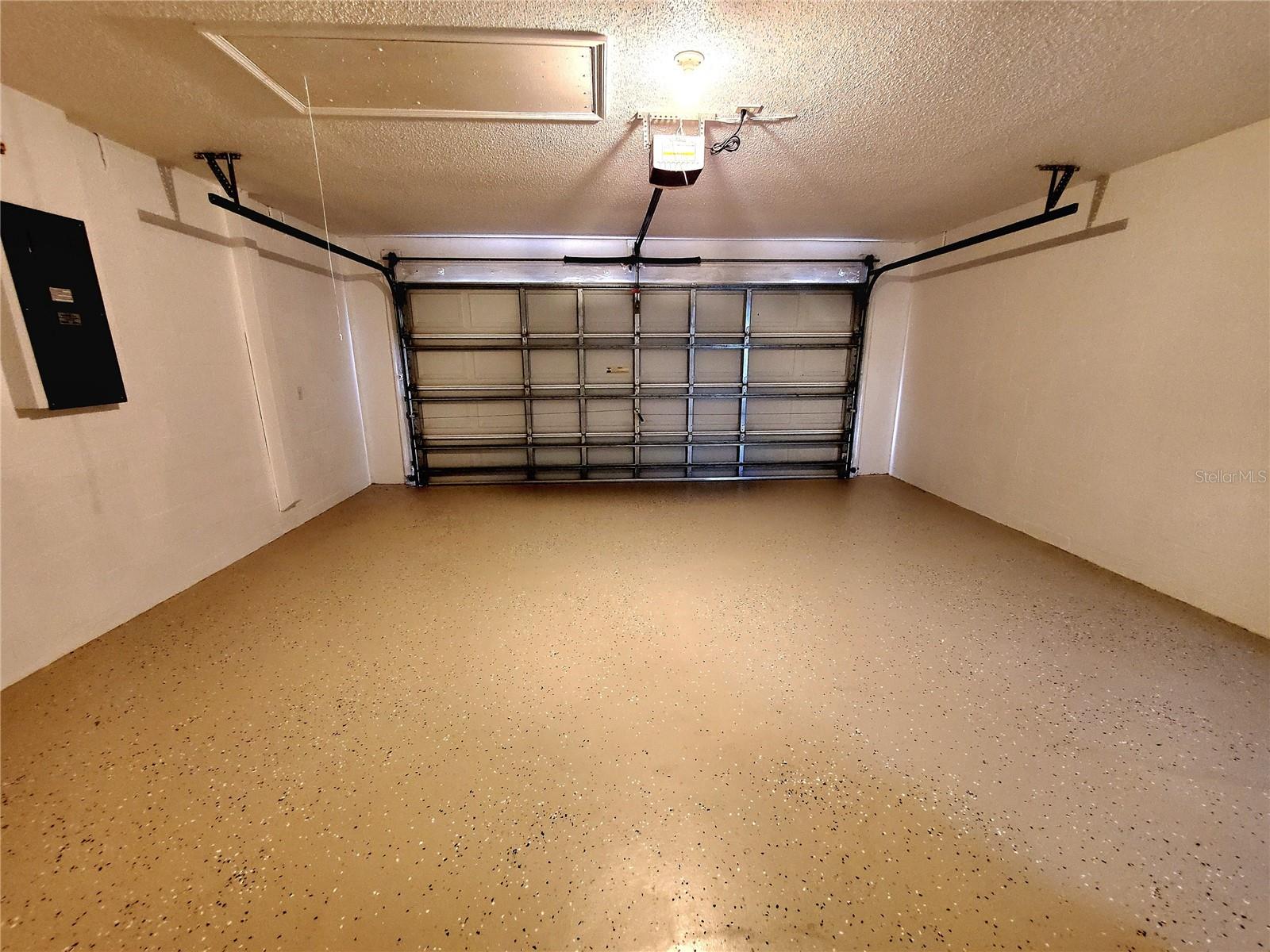 Listing photo id 35 for 1517 Morning Rose Place