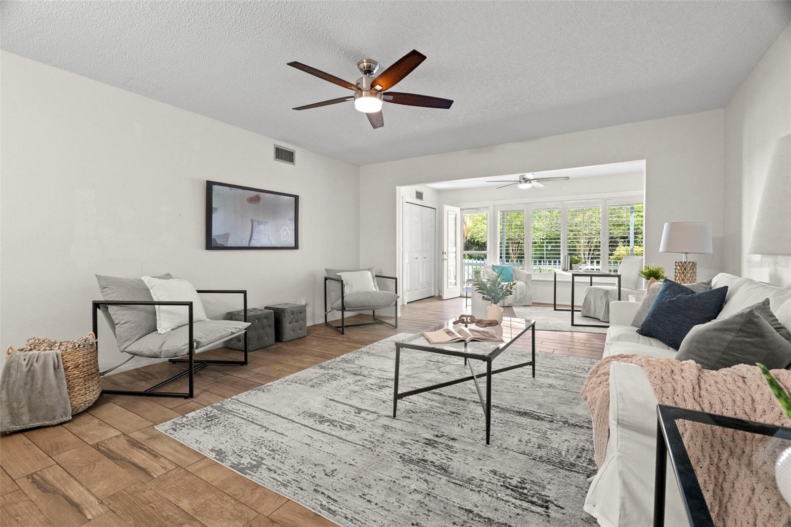 Image 11 of 33 For 2440 World Parkway Boulevard 16