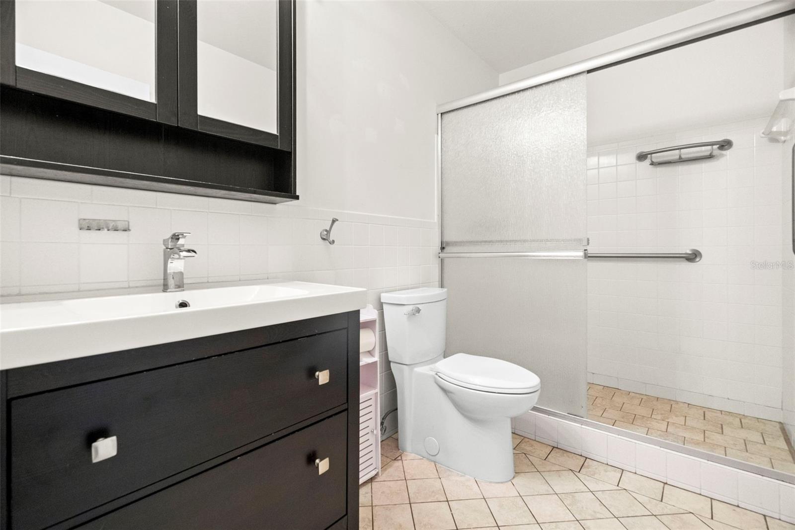 Image 18 of 33 For 2440 World Parkway Boulevard 16