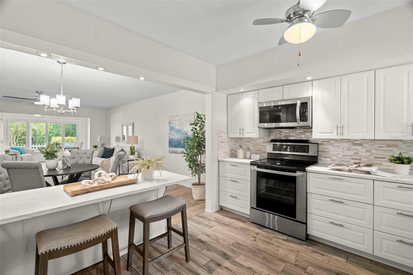 Image 4 of 33 For 2440 World Parkway Boulevard 16