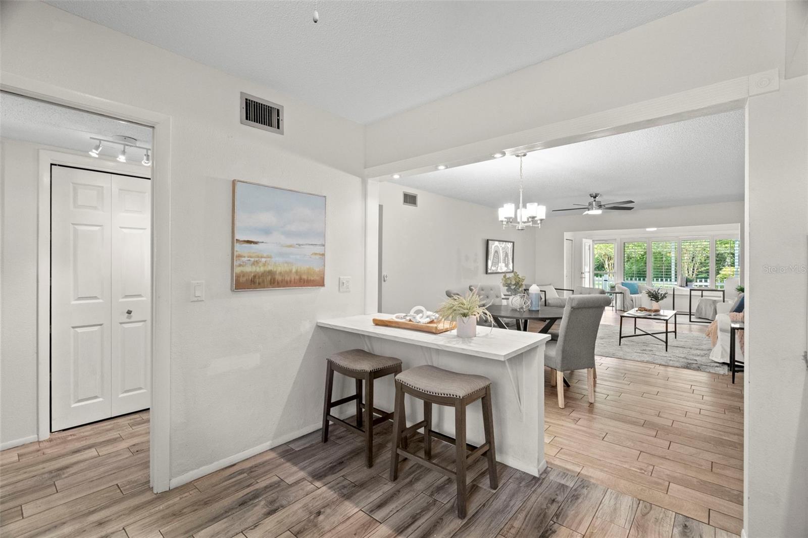 Image 8 of 33 For 2440 World Parkway Boulevard 16