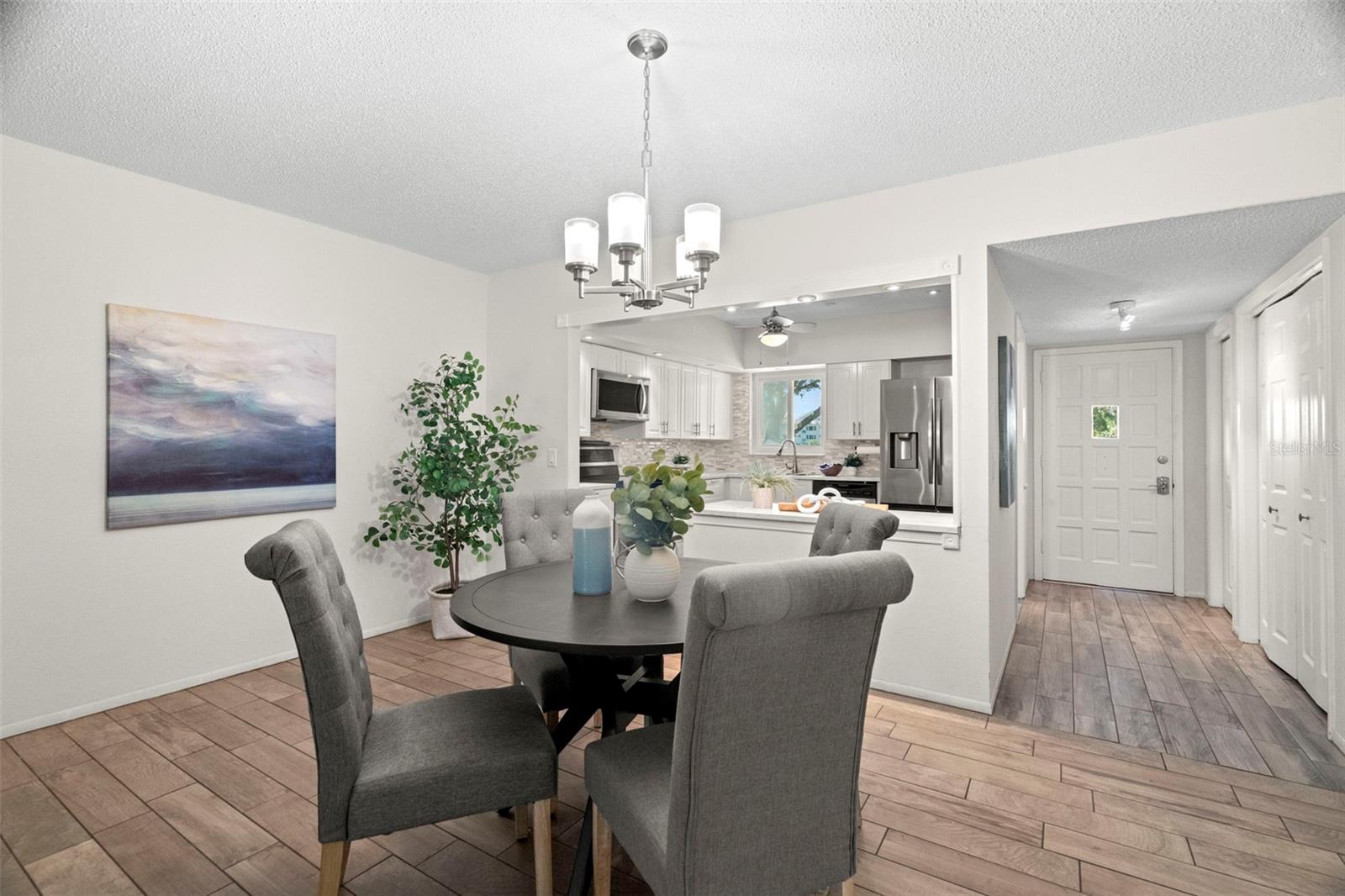 Image 9 of 33 For 2440 World Parkway Boulevard 16