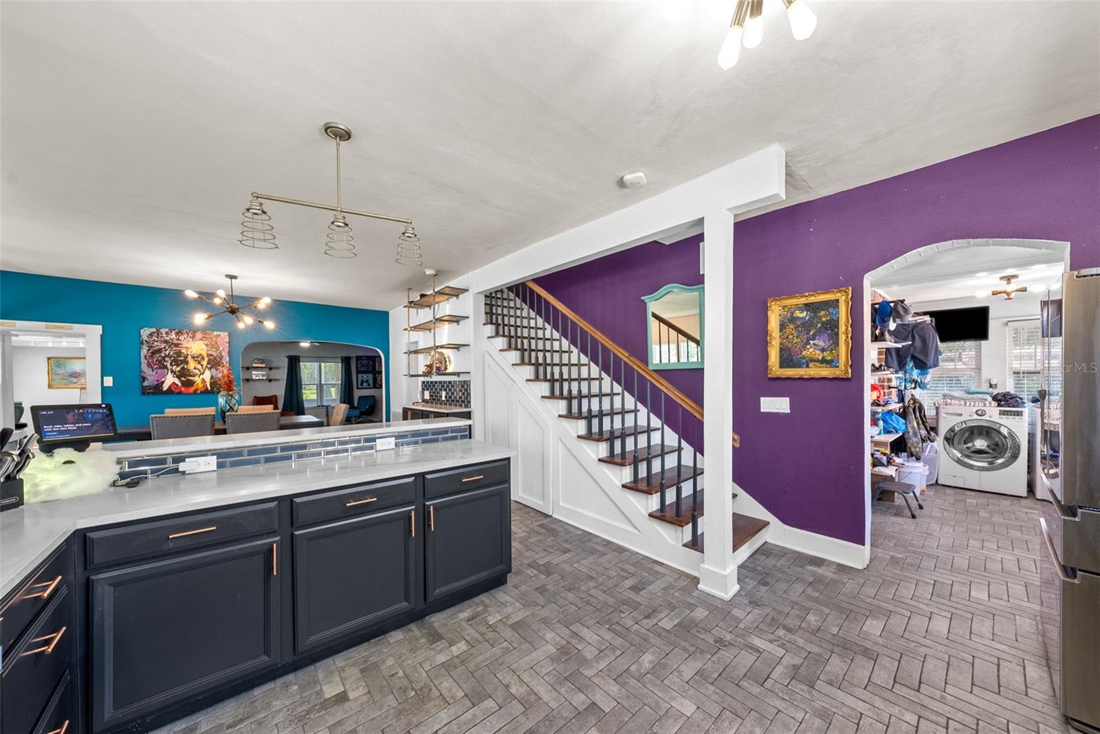 Image 17 of 67 For 1207 9th Avenue N