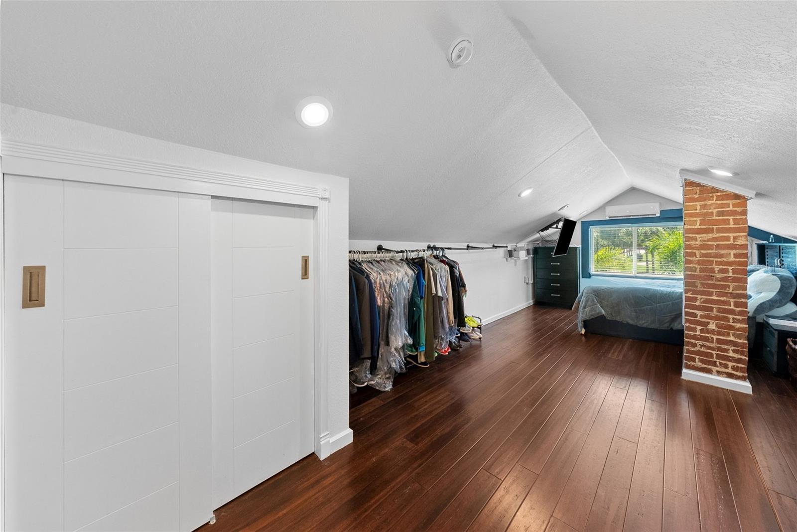 Image 26 of 67 For 1207 9th Avenue N