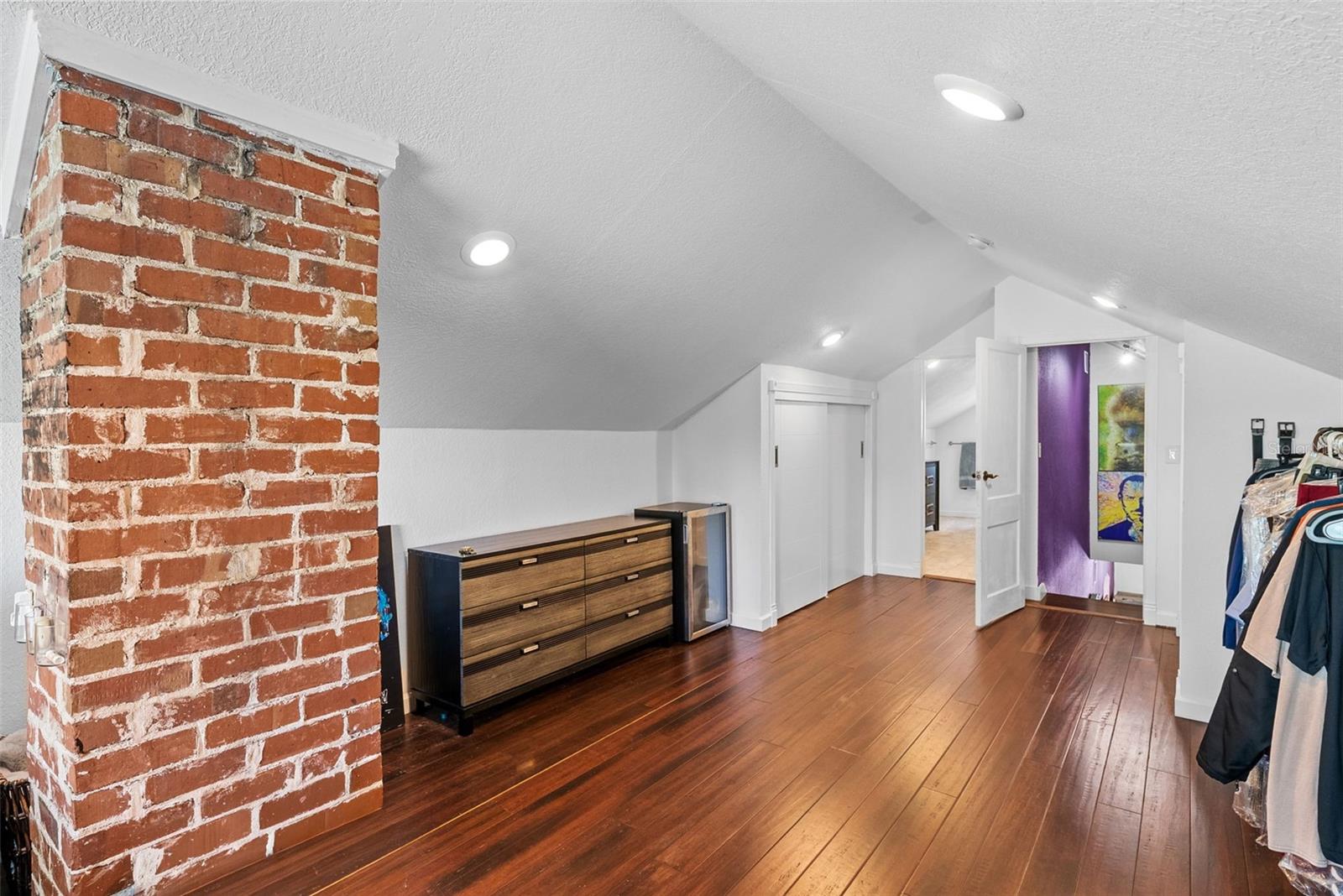 Image 28 of 67 For 1207 9th Avenue N