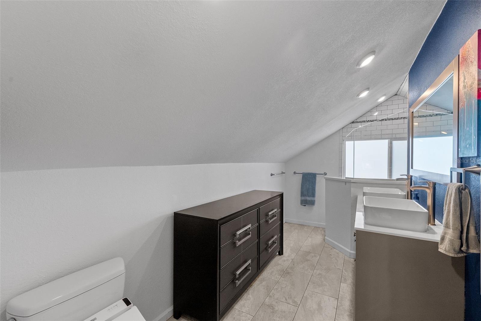 Image 29 of 67 For 1207 9th Avenue N