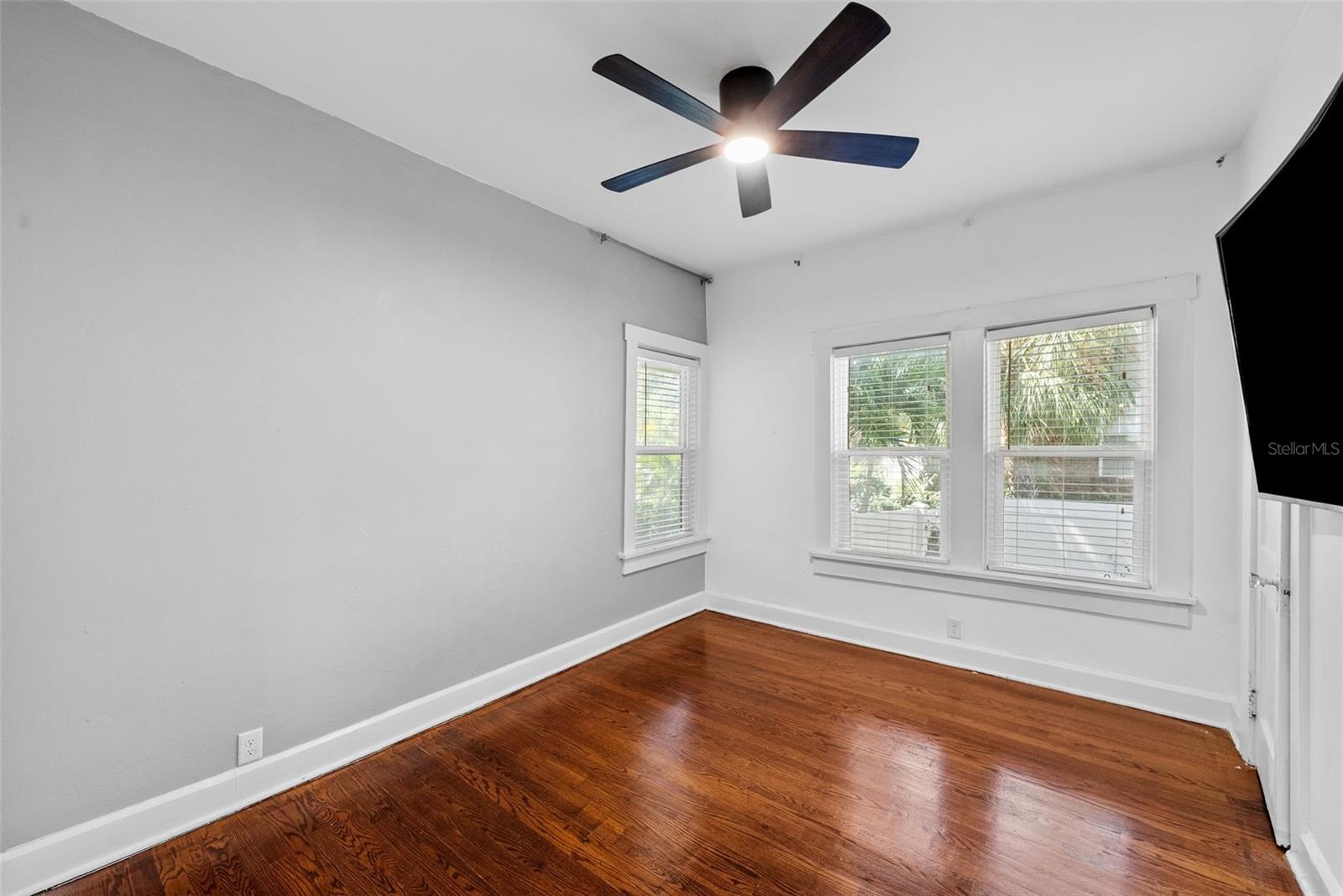 Image 33 of 67 For 1207 9th Avenue N