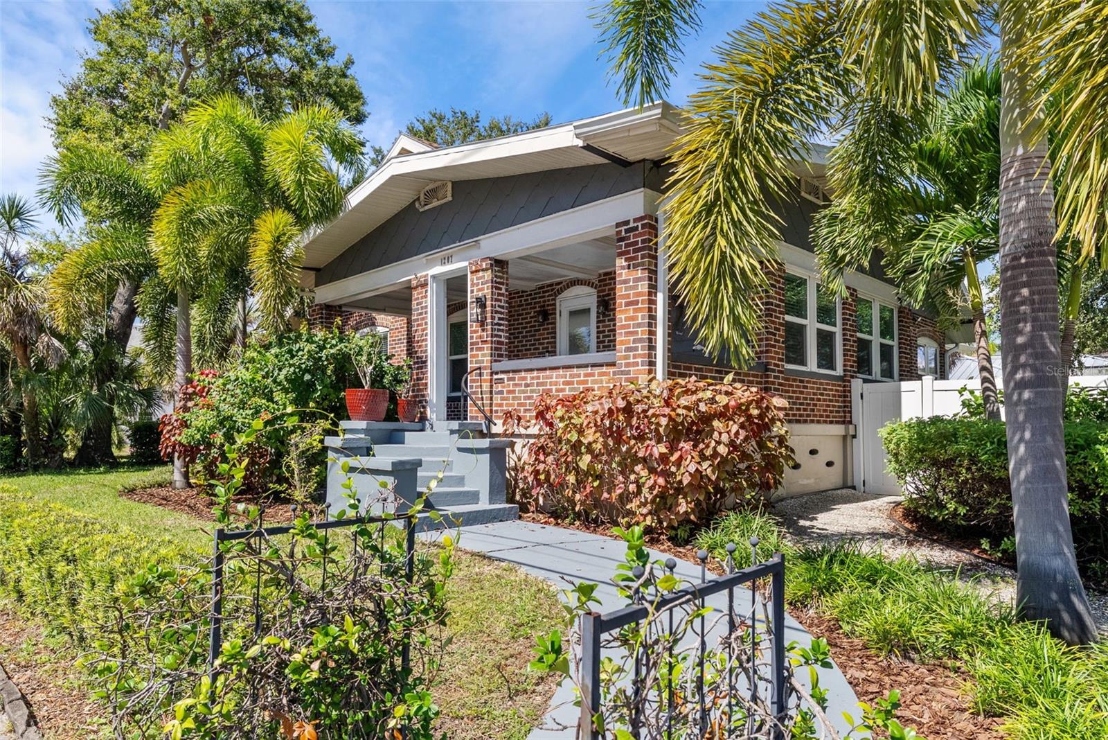 Image 6 of 67 For 1207 9th Avenue N