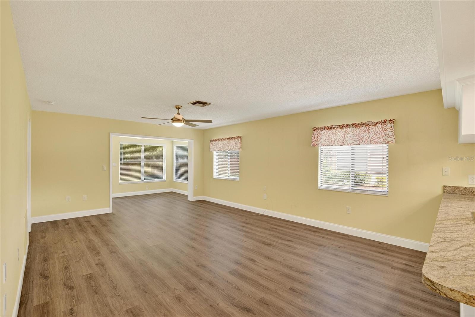 Image 19 of 54 For 7321 Greystone Drive 0