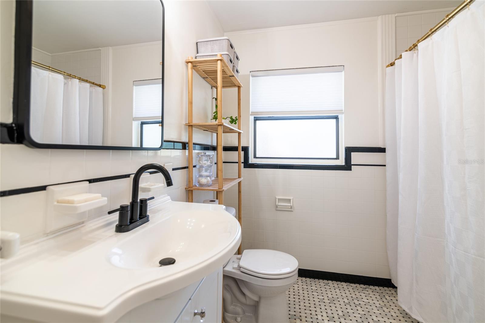 Image 22 of 58 For 6138 11th Avenue S
