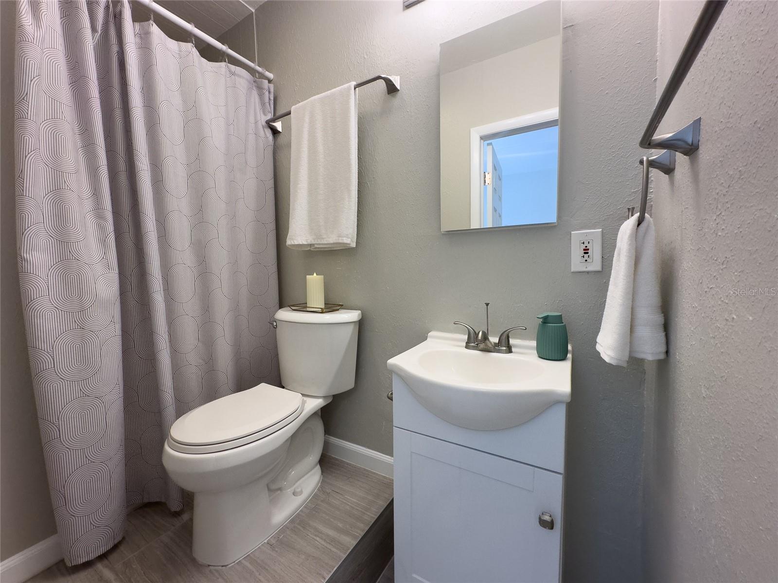 Image 33 of 58 For 6138 11th Avenue S