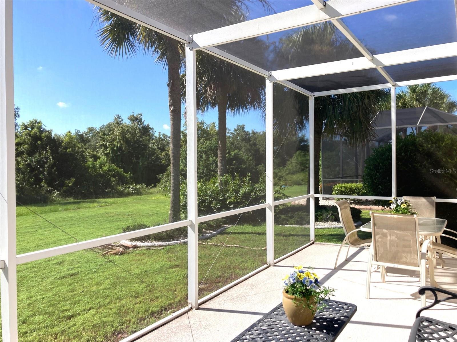 Image 14 of 39 For 1012 Regal Manor Way