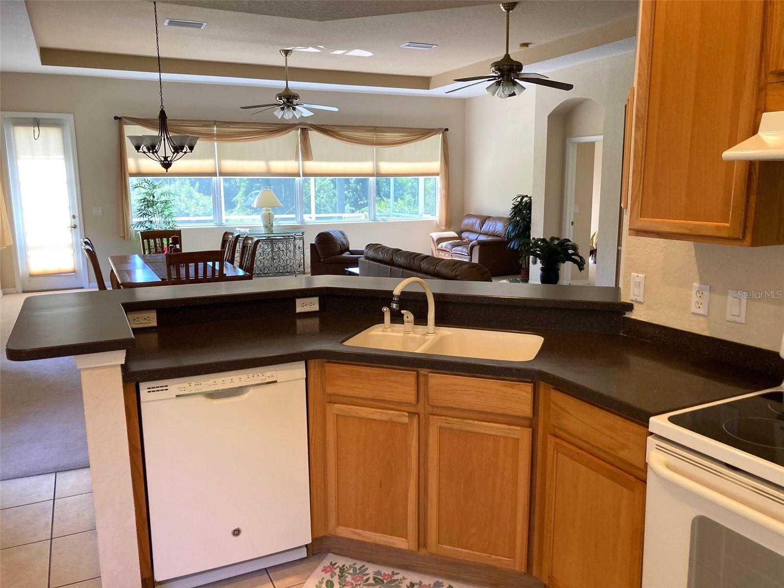 Image 19 of 39 For 1012 Regal Manor Way