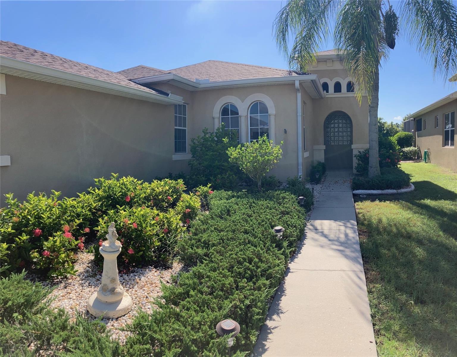 Image 2 of 39 For 1012 Regal Manor Way