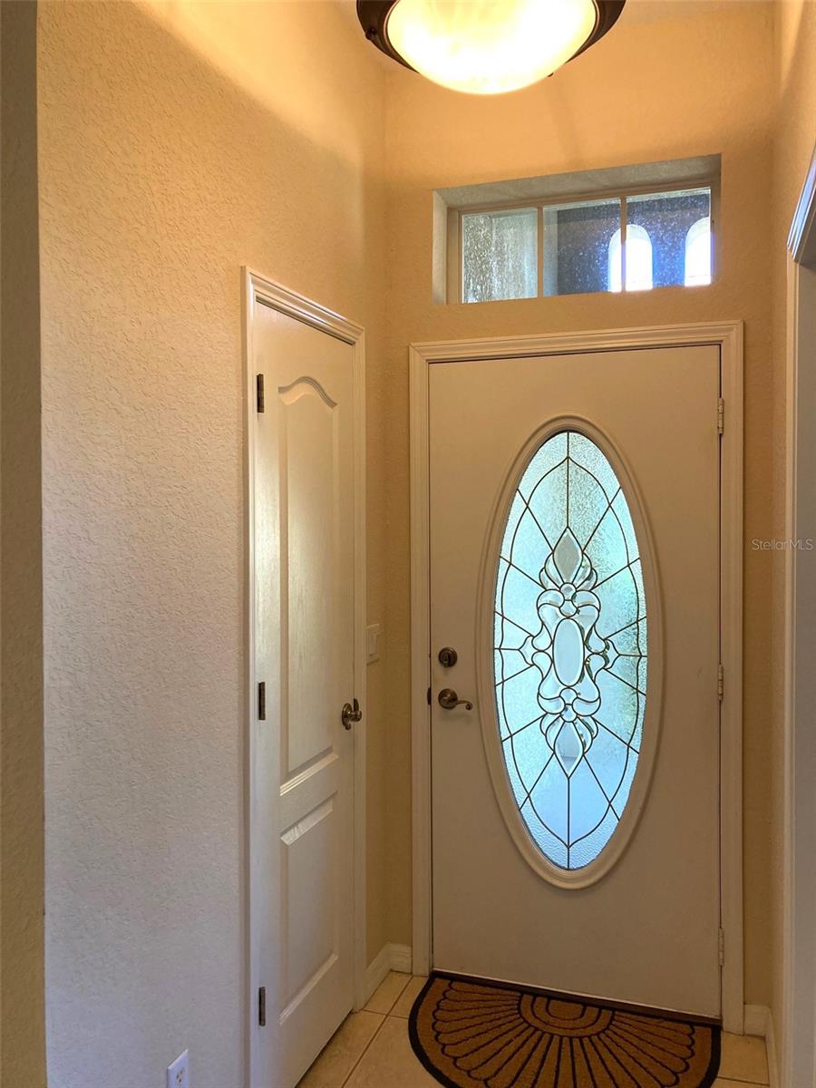 Image 4 of 39 For 1012 Regal Manor Way