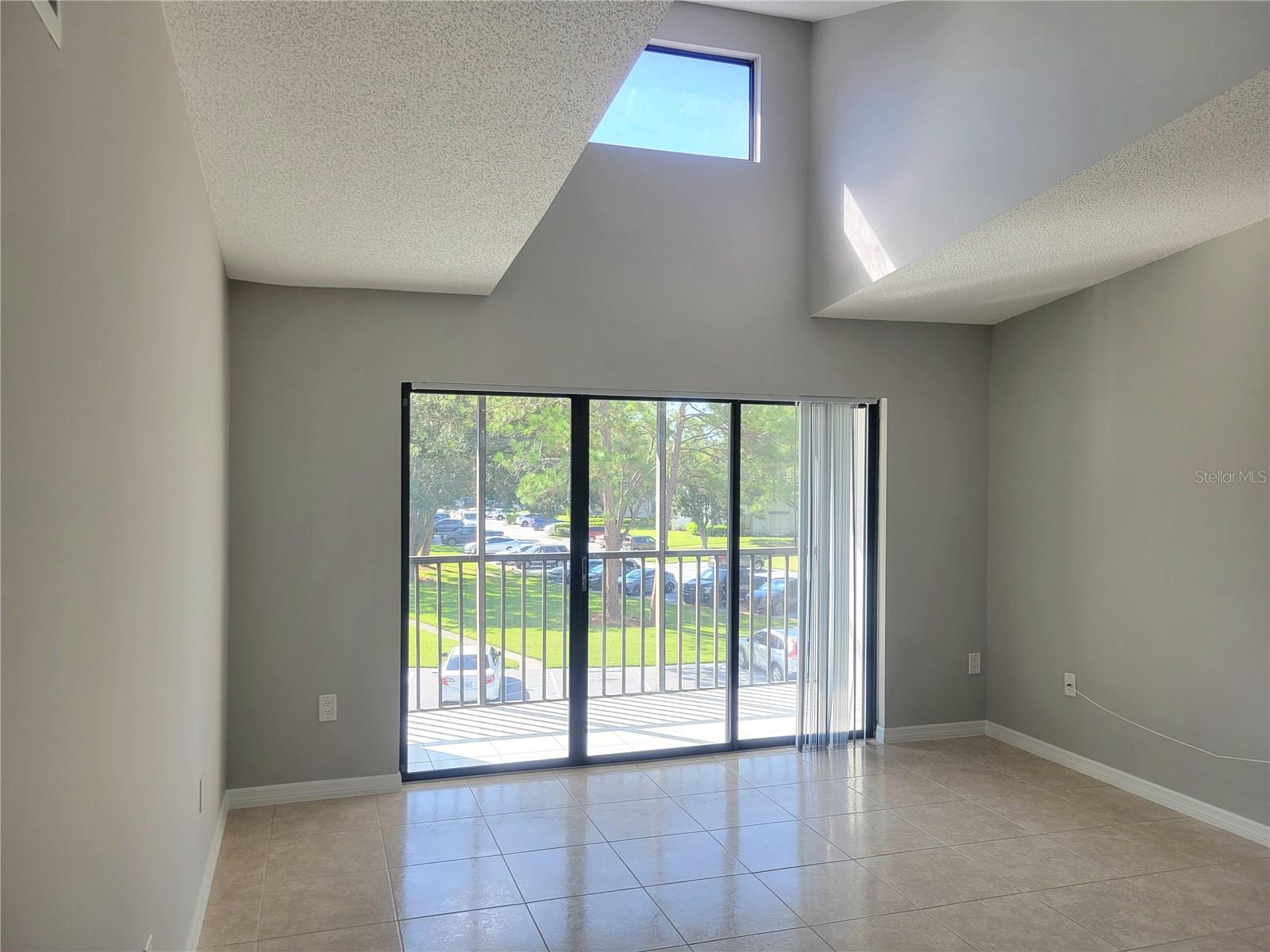 Image 2 of 22 For 1308 Pine Ridge Circle E H3