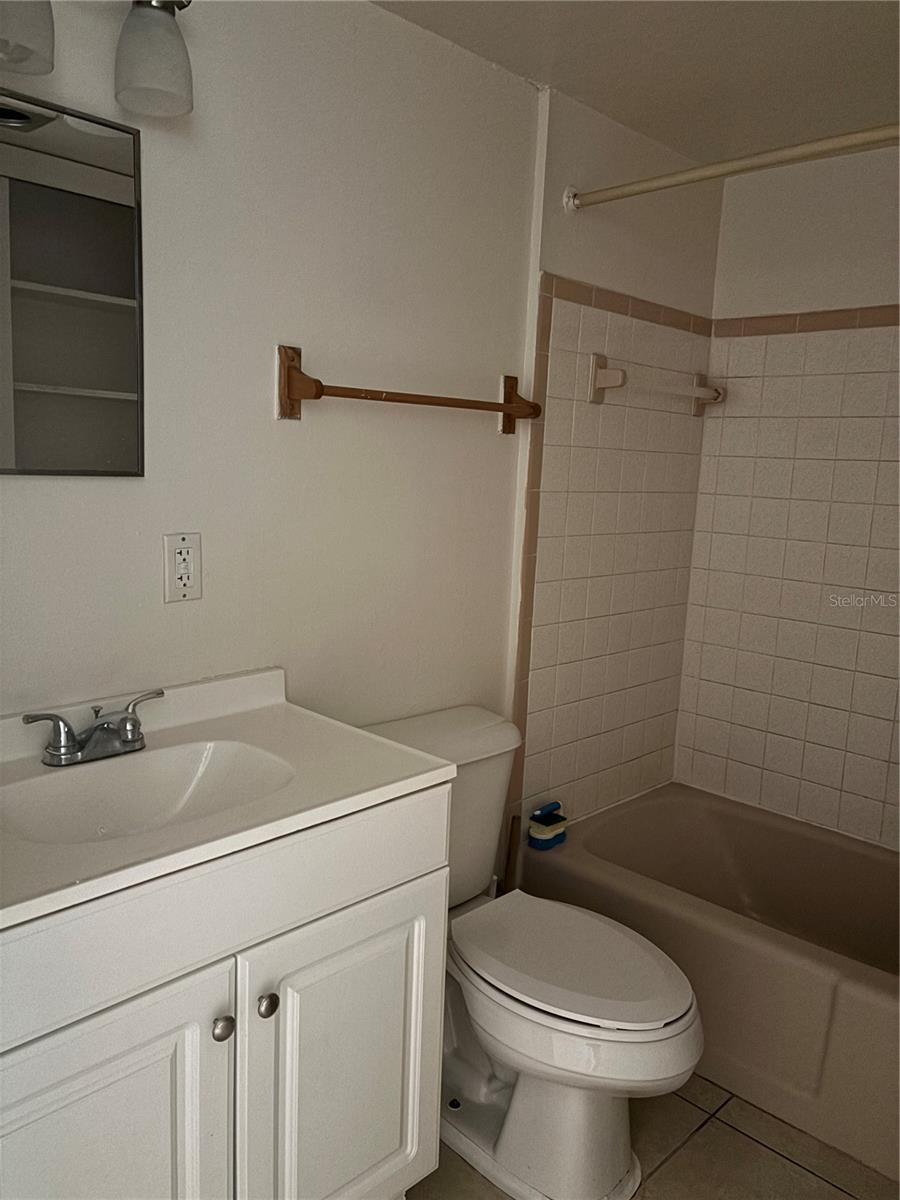 Image 13 of 15 For 1008 Pinellas Street 2