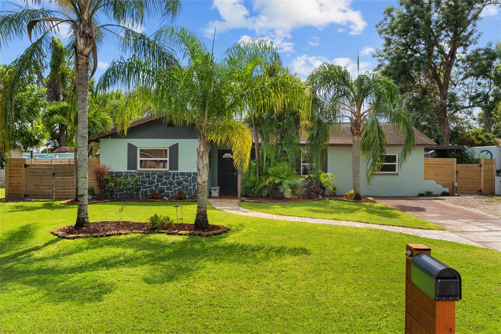 Details for 10964 Temple Avenue, SEMINOLE, FL 33772