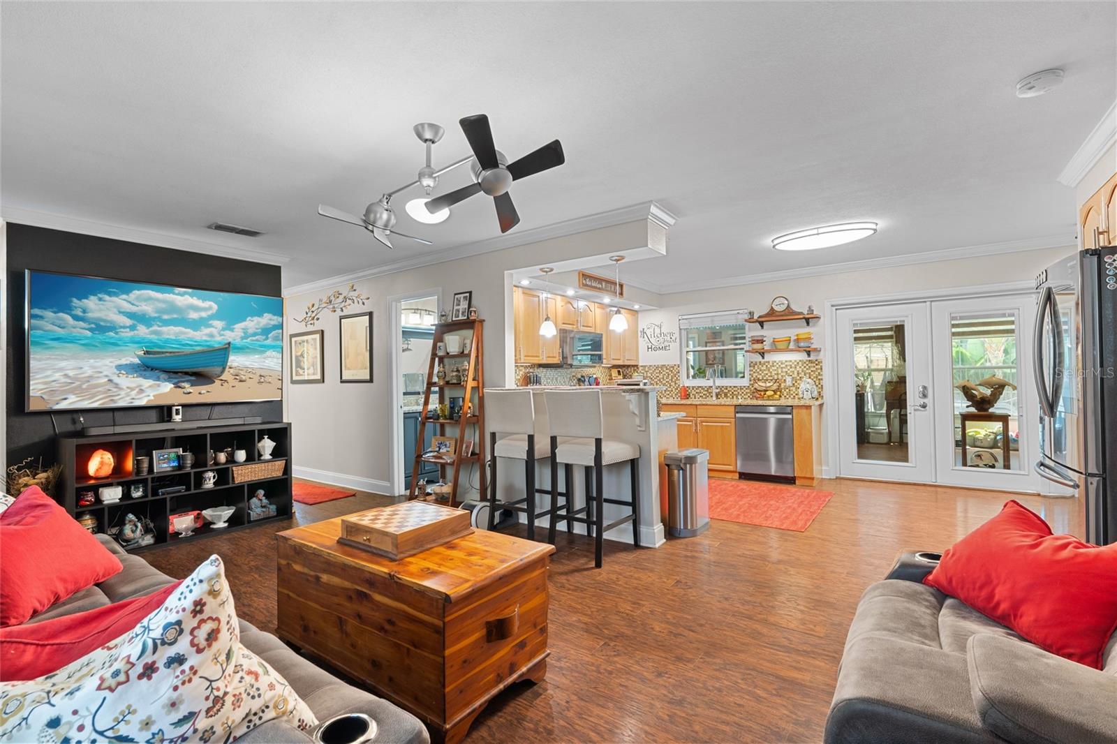 Image 3 of 43 For 10964 Temple Avenue