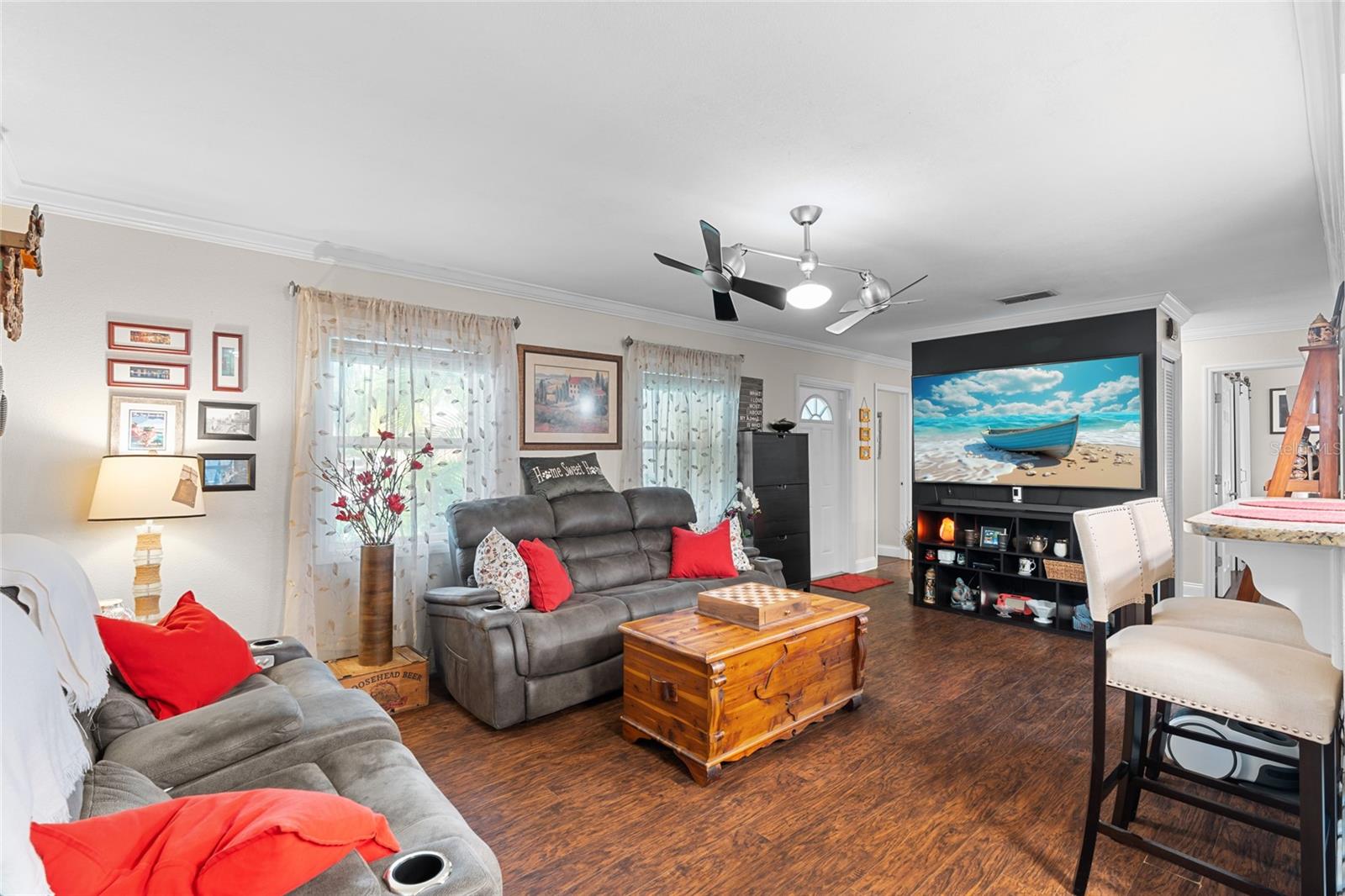 Image 4 of 43 For 10964 Temple Avenue