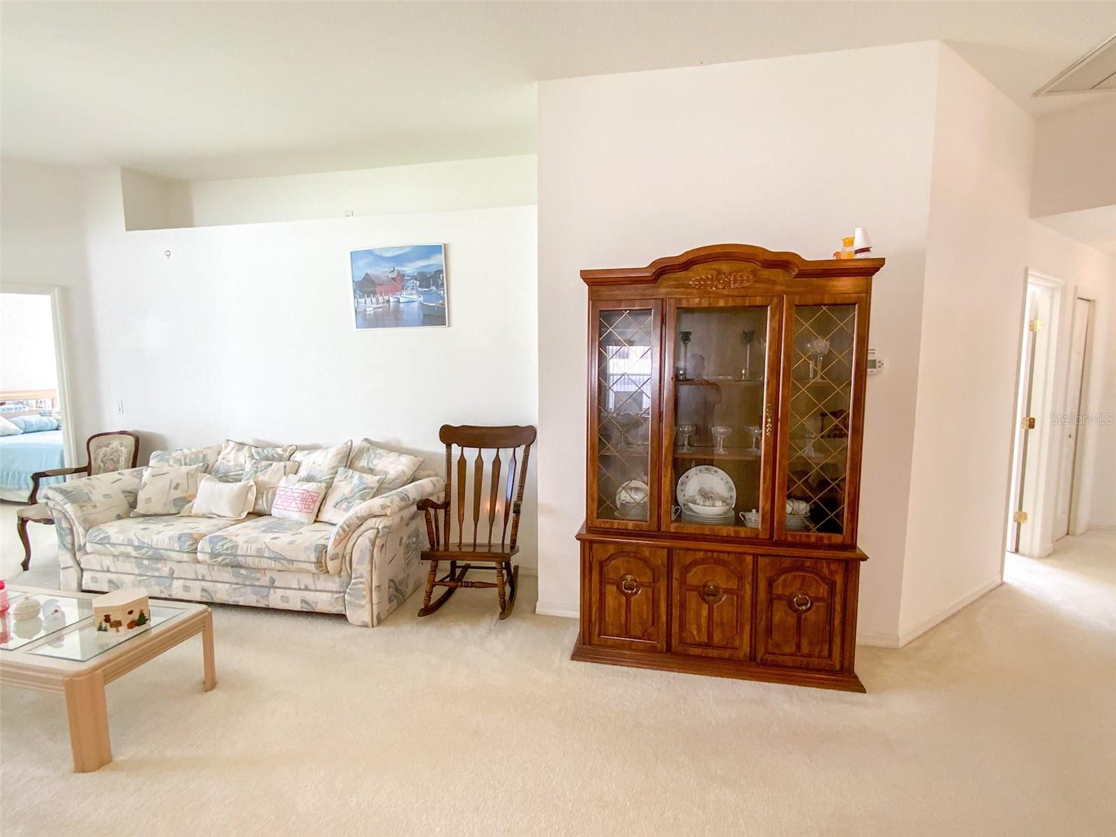 Image 14 of 53 For 479 Briland Street