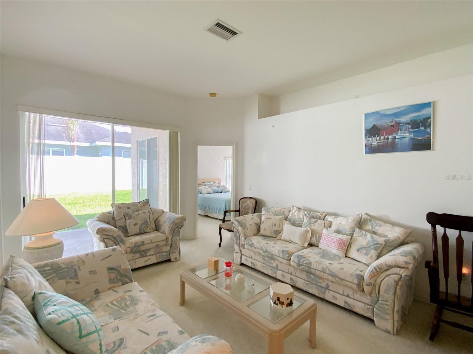 Image 16 of 53 For 479 Briland Street