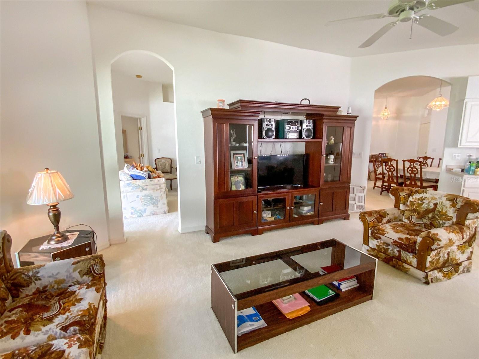 Image 21 of 53 For 479 Briland Street