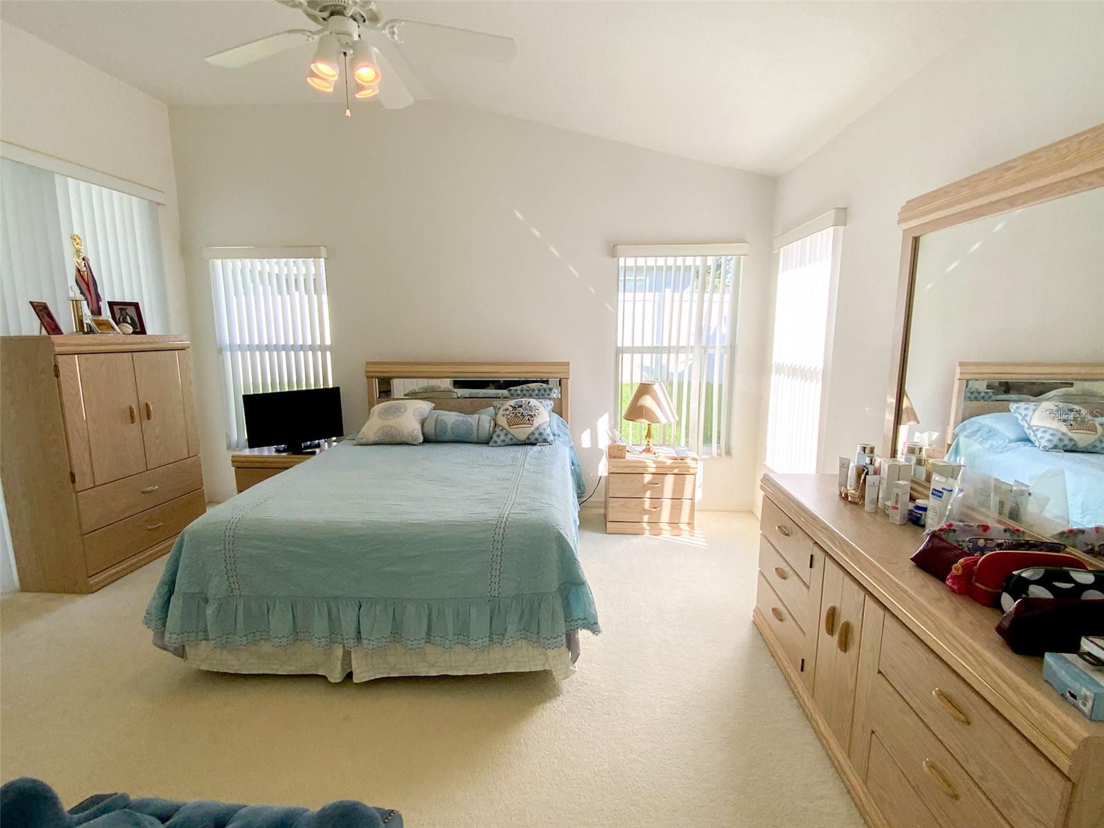 Image 26 of 53 For 479 Briland Street