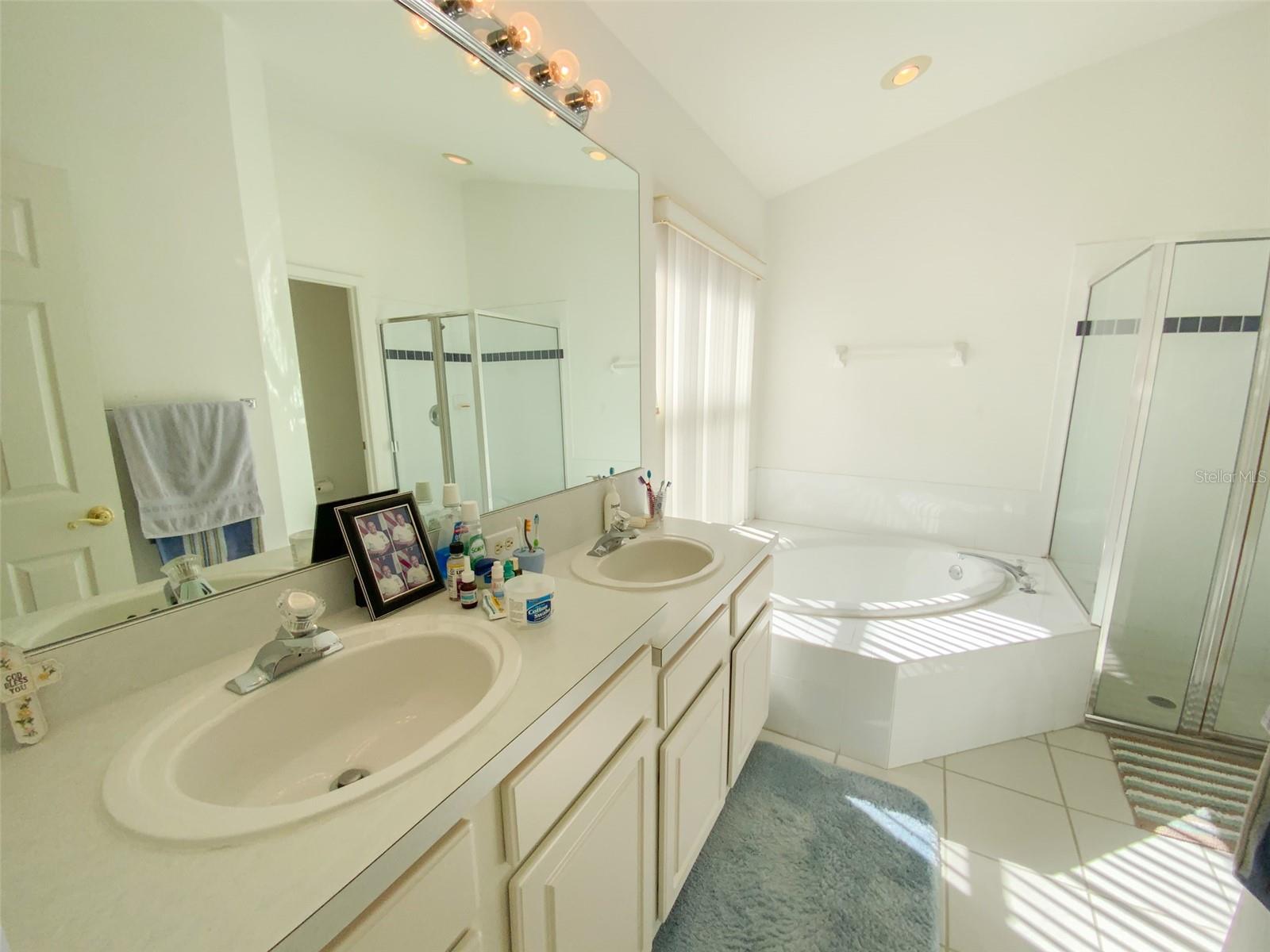 Image 28 of 53 For 479 Briland Street