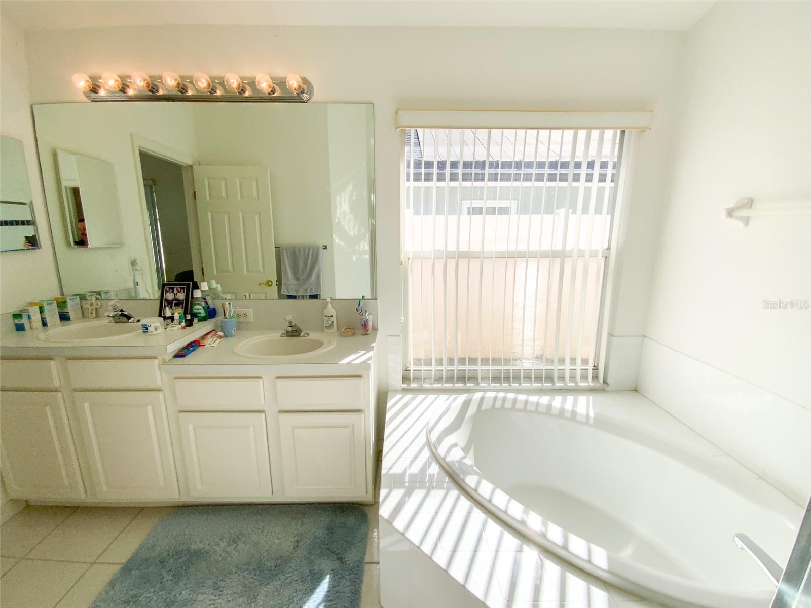 Image 29 of 53 For 479 Briland Street