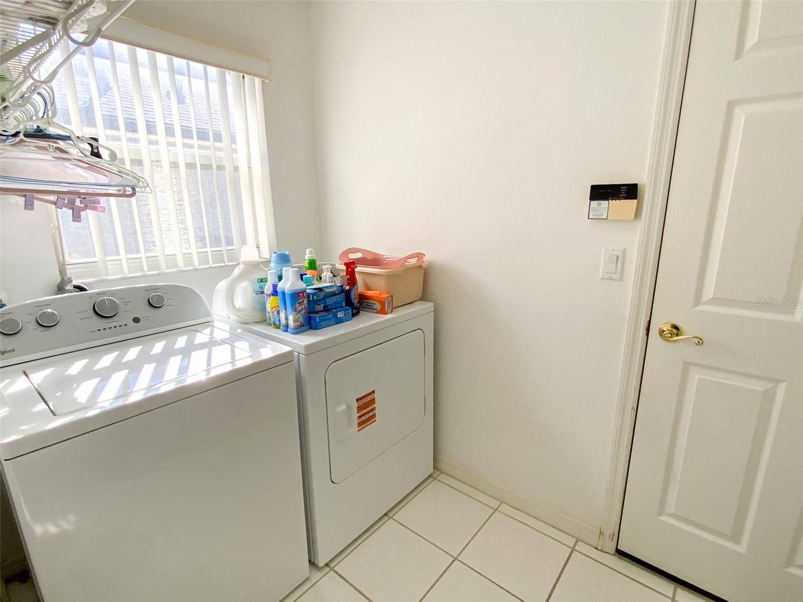 Image 39 of 53 For 479 Briland Street