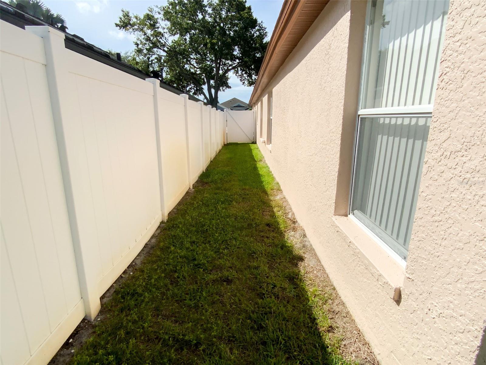 Image 45 of 53 For 479 Briland Street