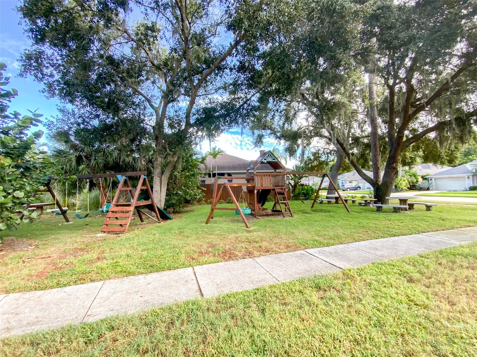 Image 49 of 53 For 479 Briland Street