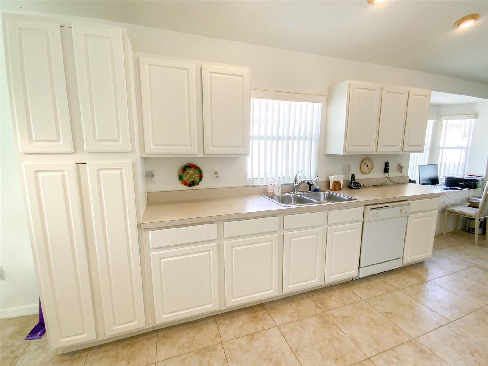 Image 6 of 53 For 479 Briland Street