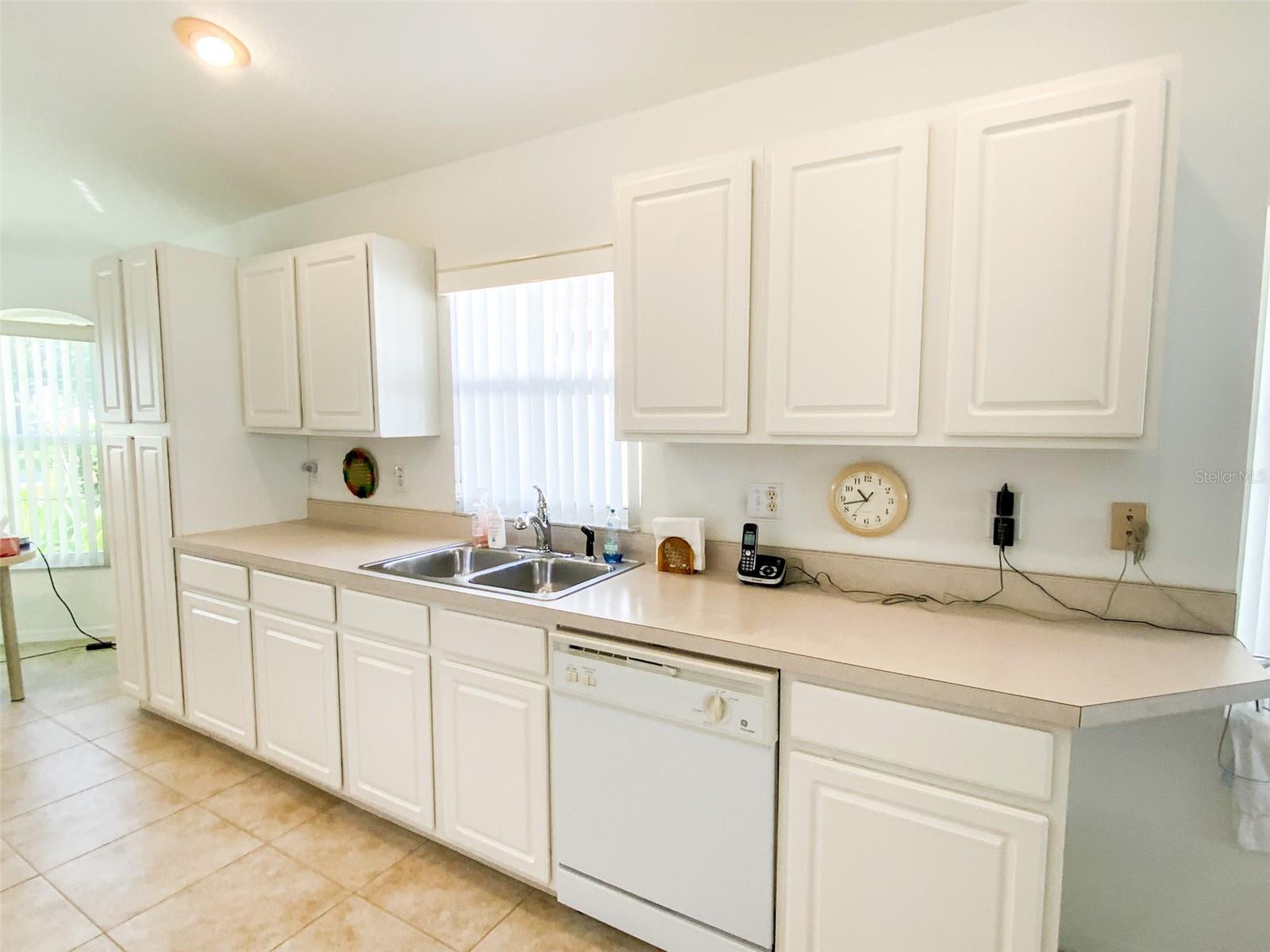 Image 8 of 53 For 479 Briland Street