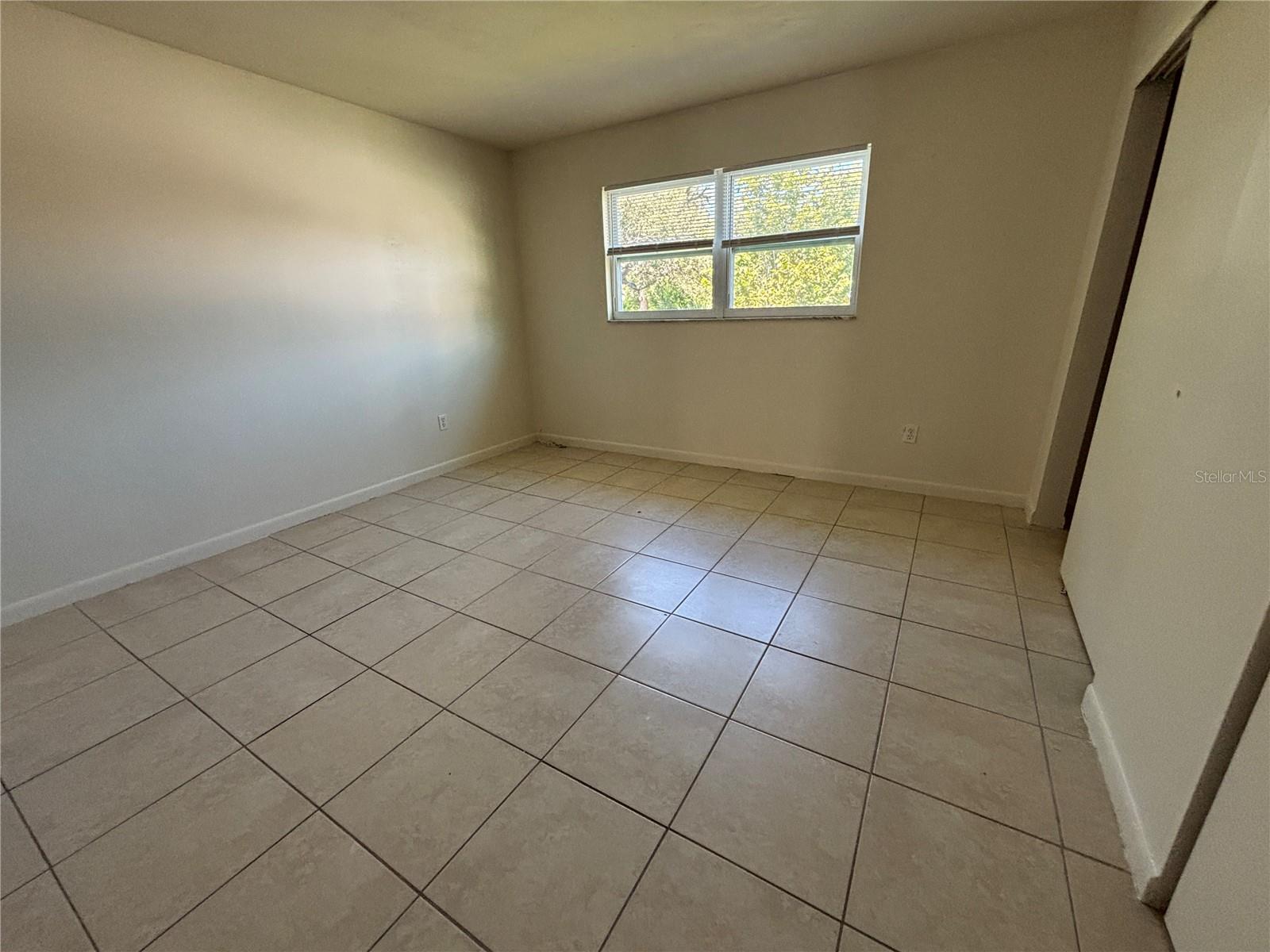 Image 9 of 12 For 1008 Pinellas Street 9