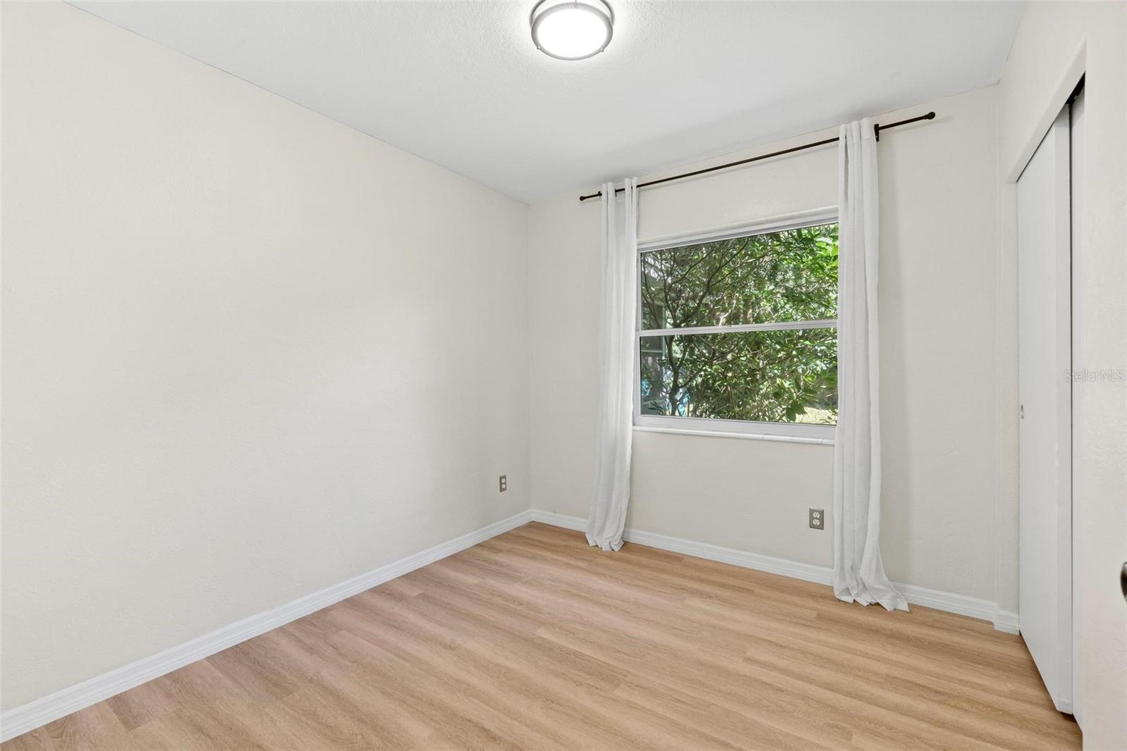 Image 12 of 28 For 5413 13th Avenue N
